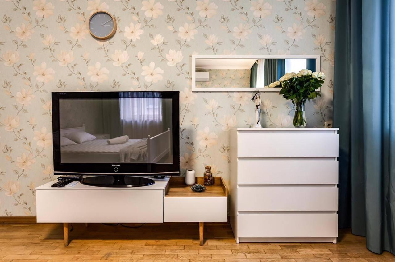 Apartamenty On Knyazya Romana Λβιβ Εξωτερικό φωτογραφία
